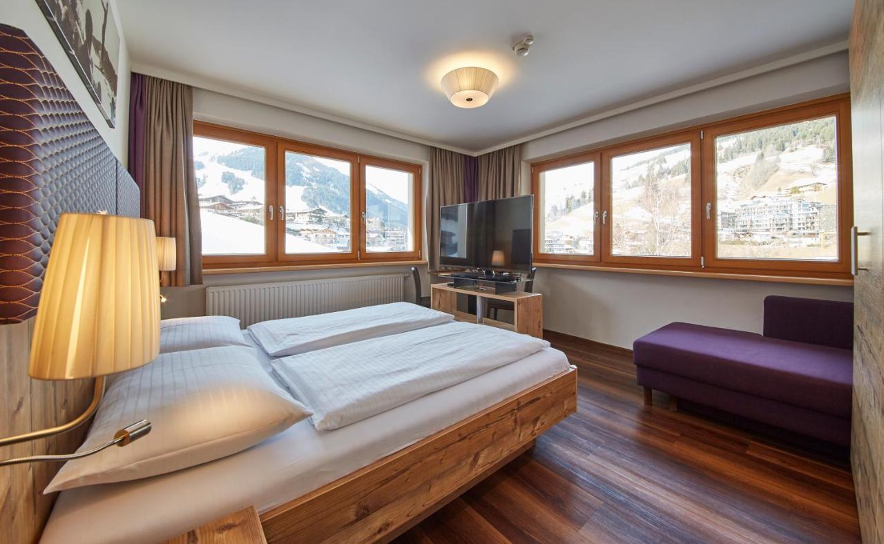 Johanneshof - Dein Mountain Wohlfuehlhotel Saalbach-Hinterglemm Exterior photo